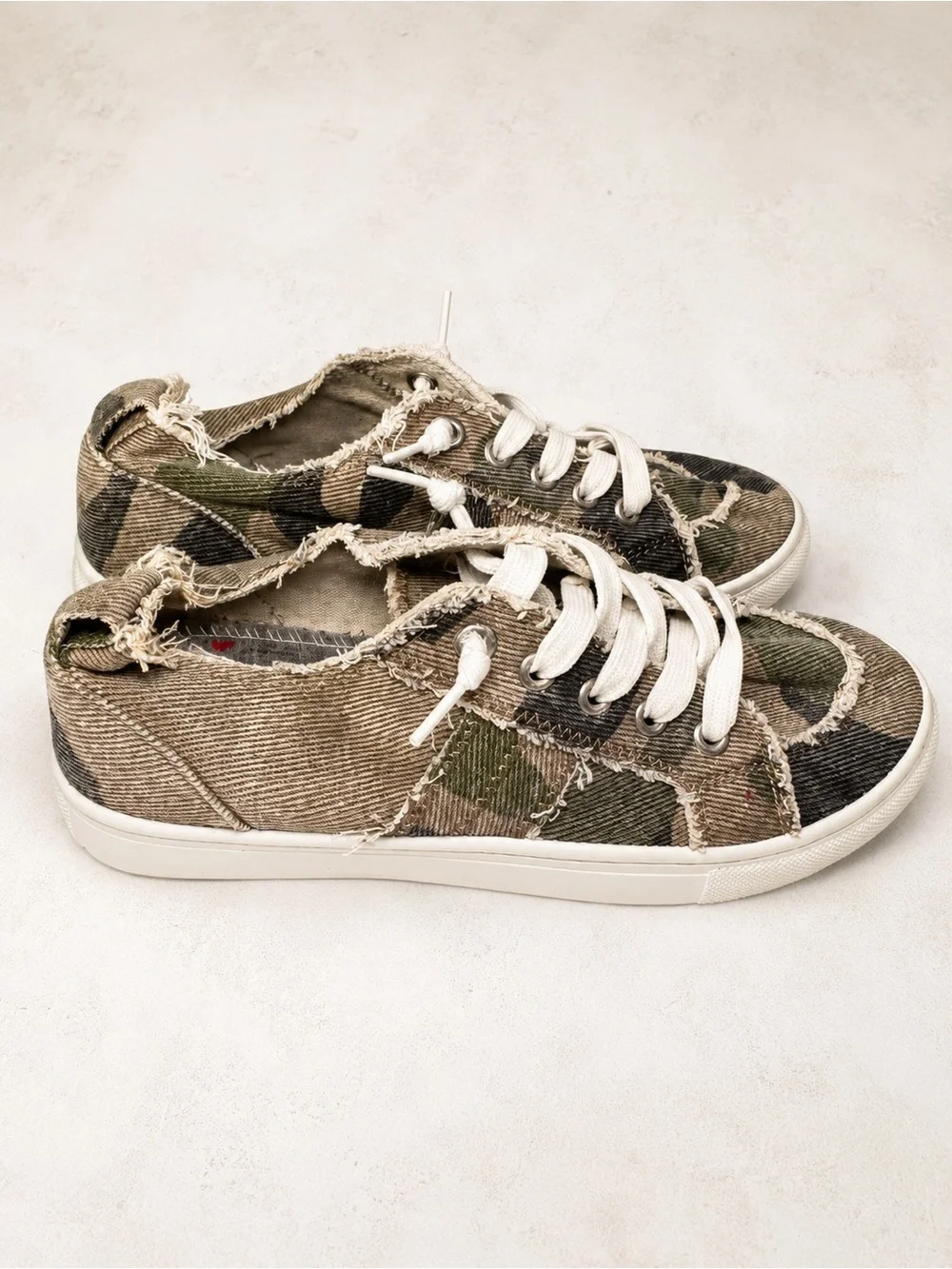 Kids Camouflage Canvas Sneakers Distressed Style Lace Up Size girls big 2